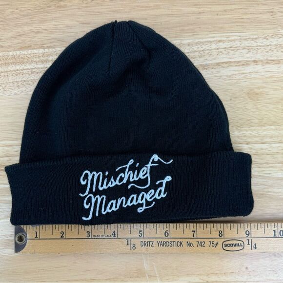 Harry Potter Pajama Top Size M & Black Beanie " Mischief Managed‎ " Wizard OSFM - Picture 6 of 8